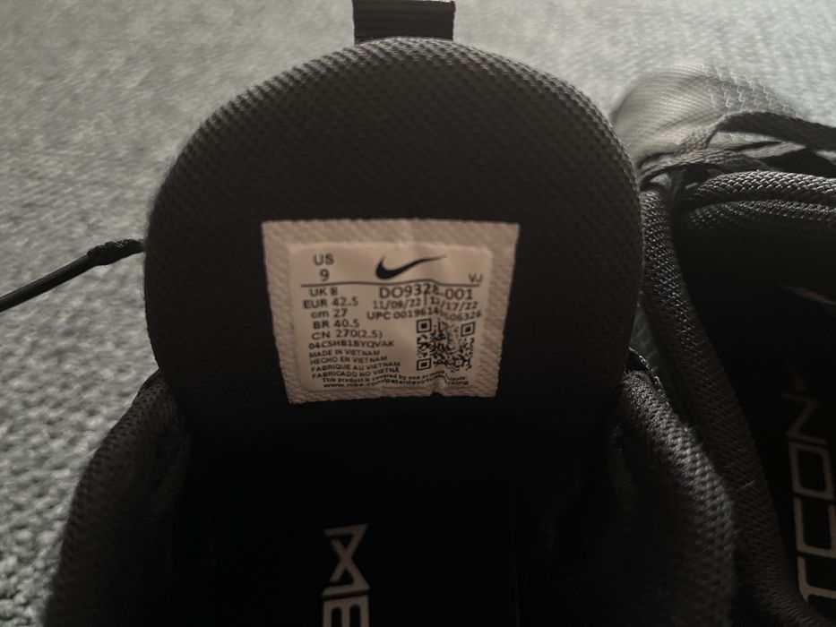 Nike metcon 8 42,5 (27cm)
