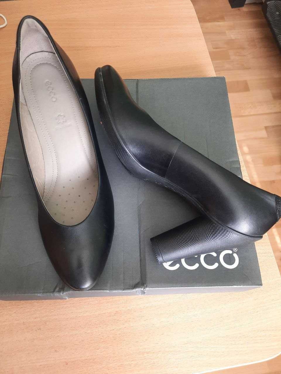 Туфлі жіночі шкіряні ECCO нові 41 р. 1099 грн