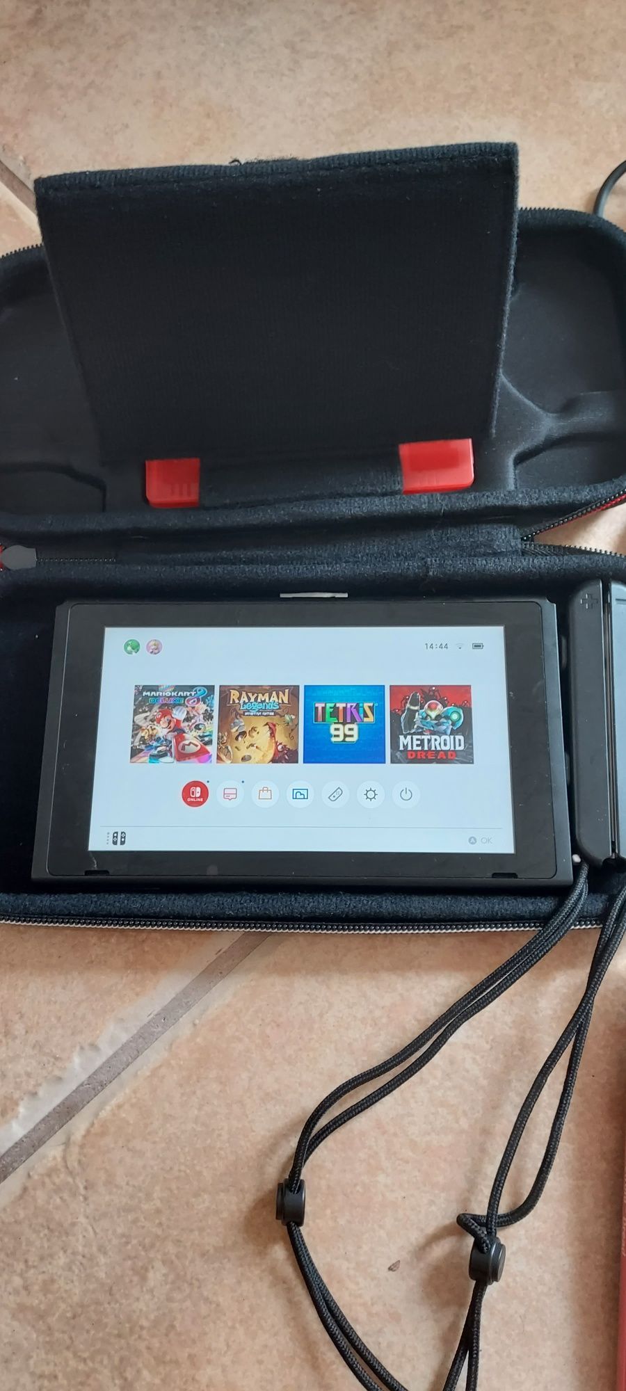 Nintendo Switch V2 como nova