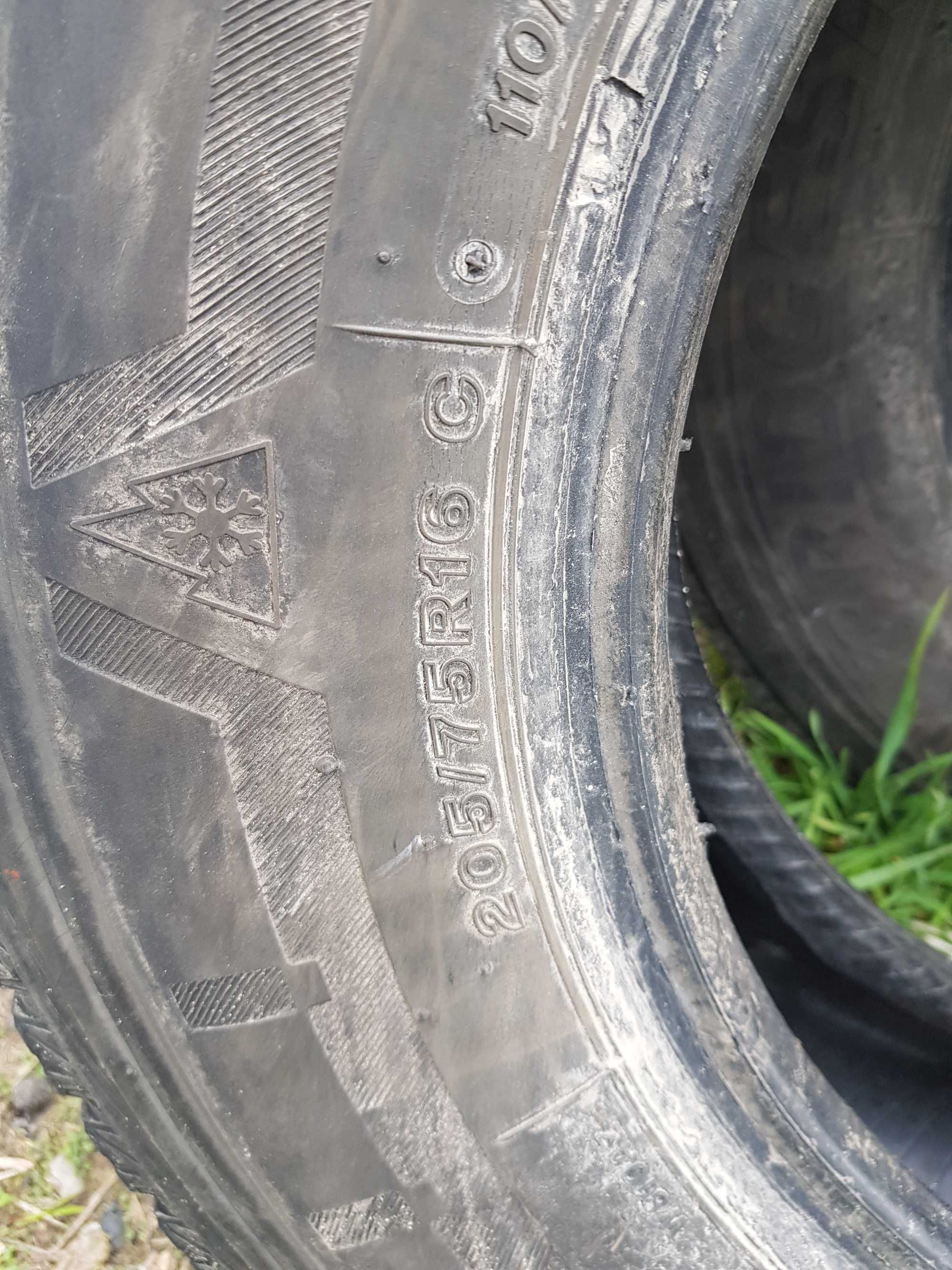 Продам колеса Bridgestone 205/75/16C