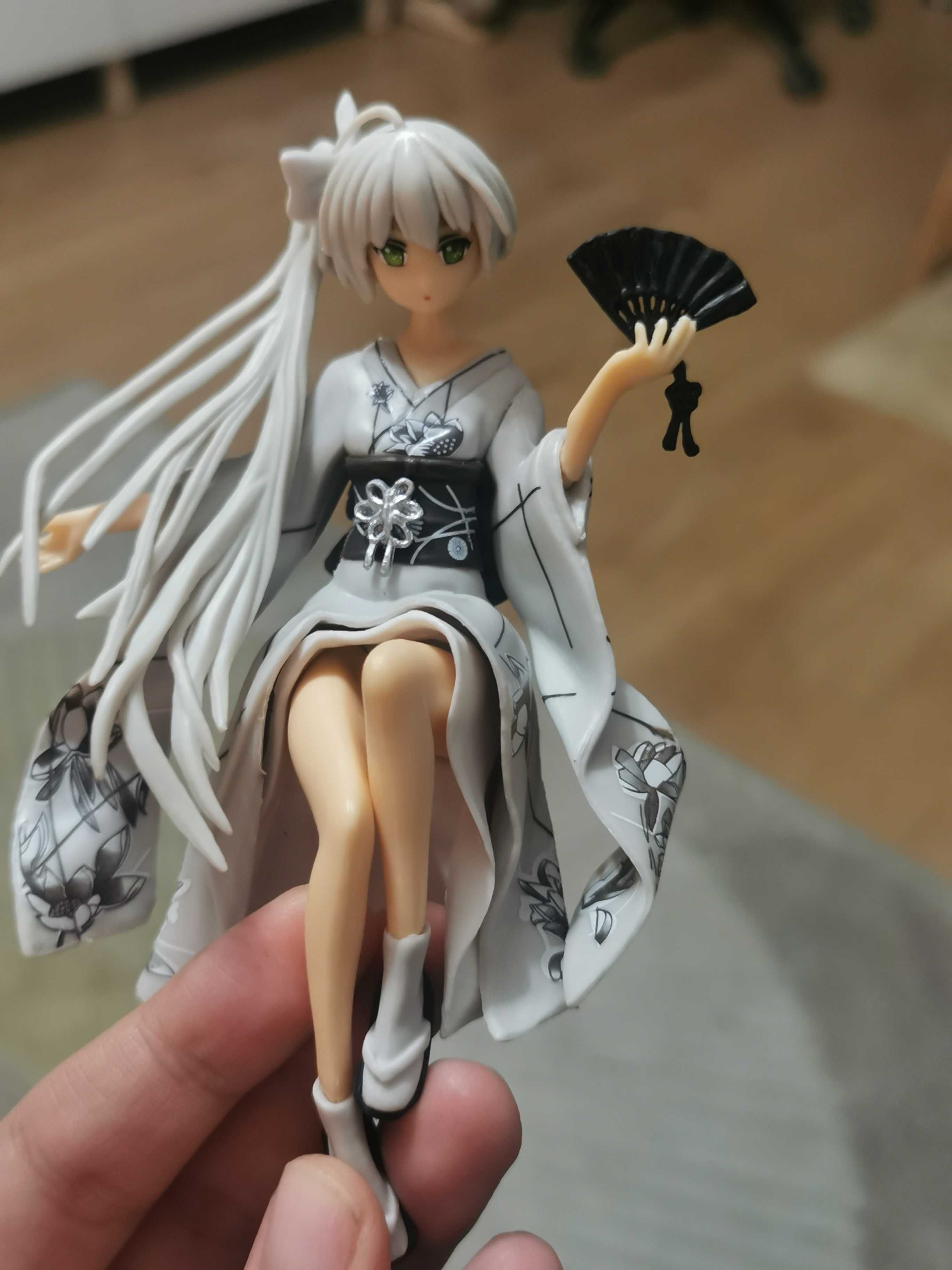 Figurka kolekcjonerska około 15 cm japonka kimono anime