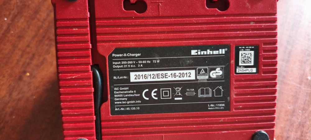 Зарядний пристрій  та батарея Einhell Meec 18v