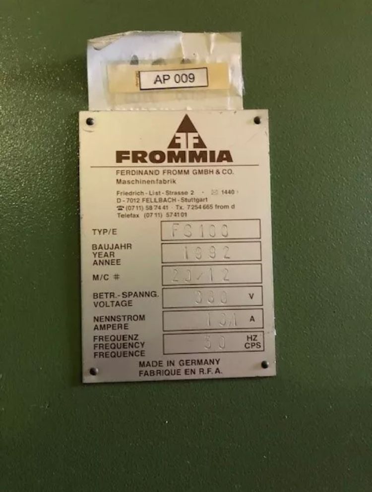 Frezarka górnowrzecionowa FROMMIA FS10