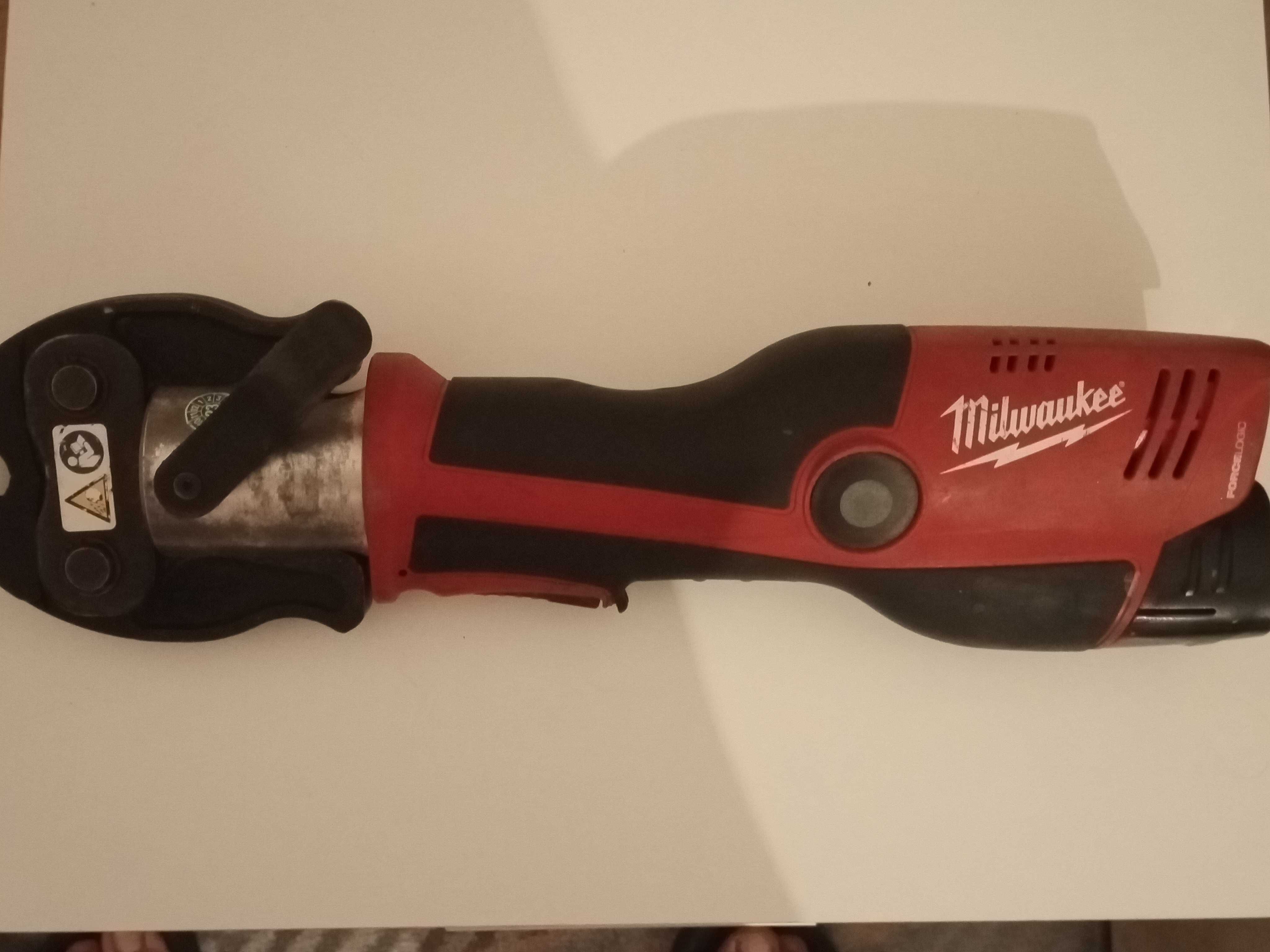 Zaciskarka do rur Milwaukee M12 HPT