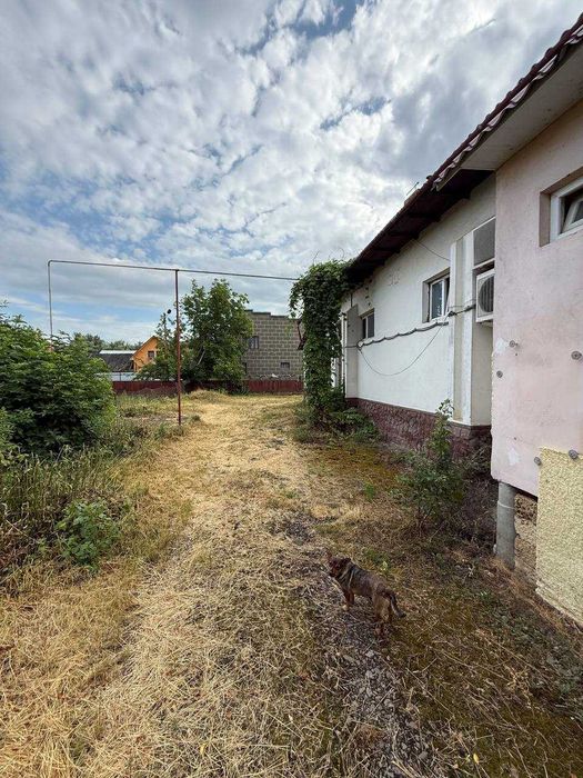 Продається комерційне приміщення в м. Чернівці (район Ленківці)