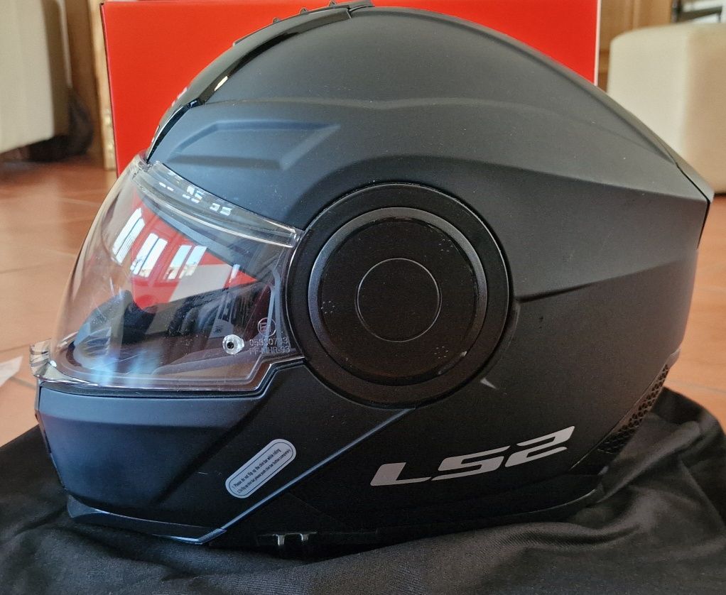 Capacete modular LS2 FF902 incl óculos escuros e preparado p/Bluetooth