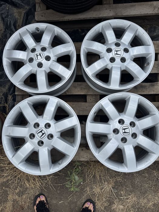 Комплект оригинал литые диски Honda r17 5/114.3