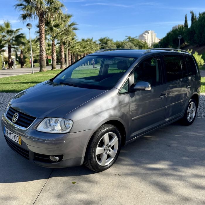 VW Touran 2.0 TDi DSG 7 Lugares Apenas 221 mil km