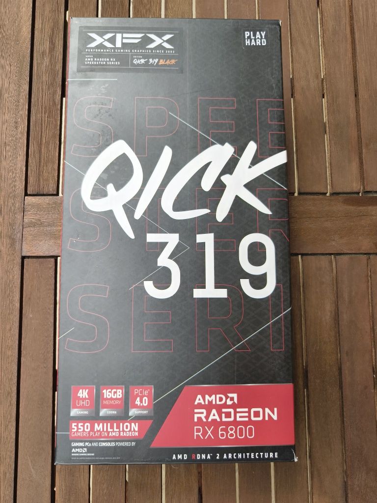 XFX Quick 319 AMD Radeon RX 6800