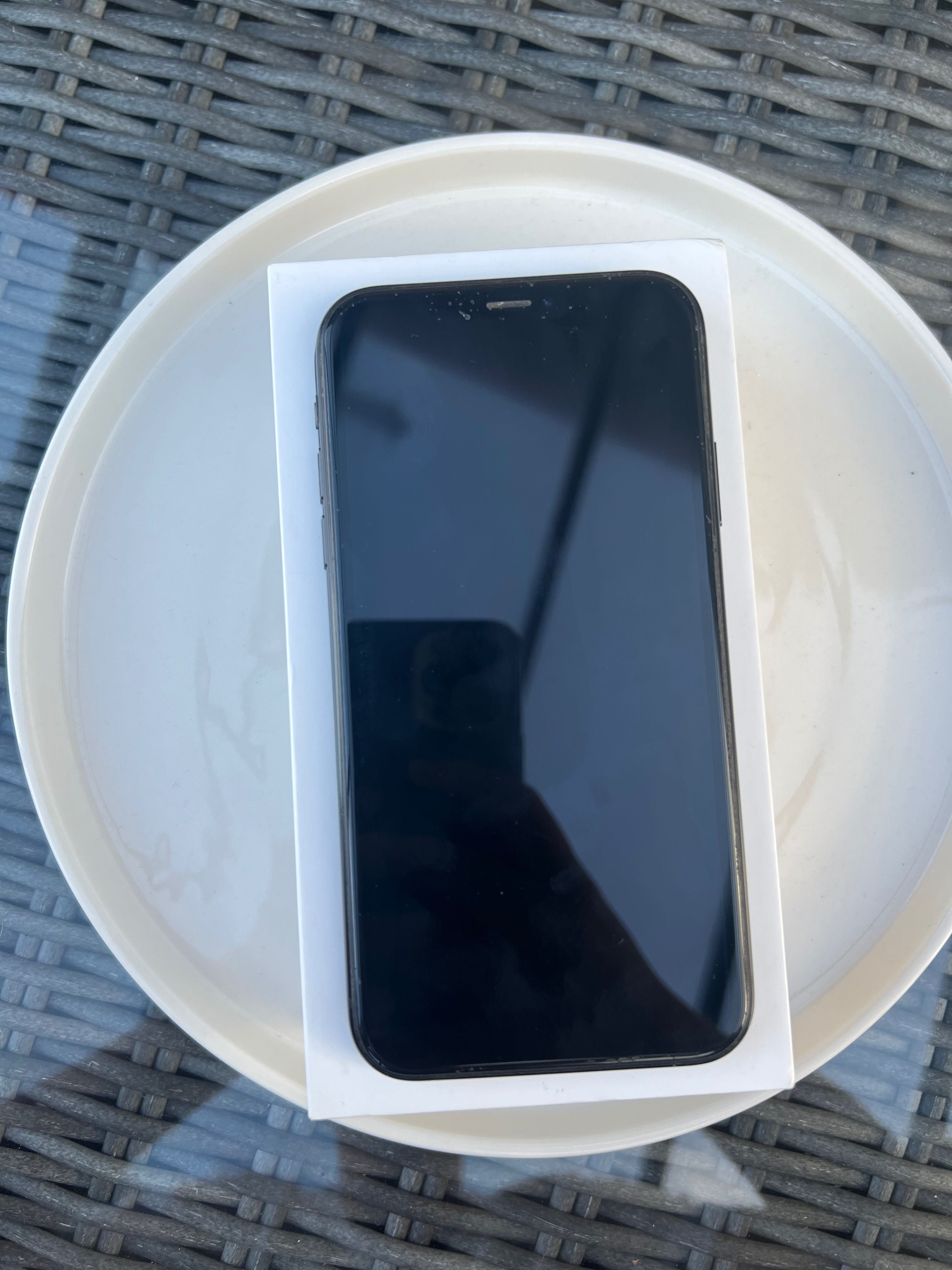 iPhone XR Space gray  64 GB