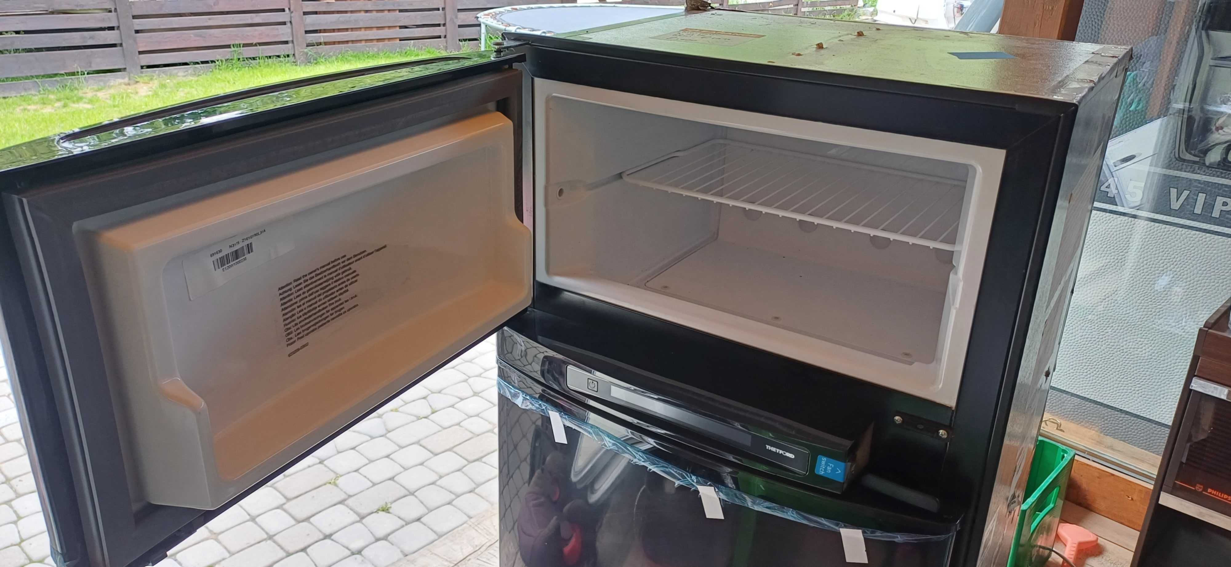 Lodówko Zamrażalka THETFORD N3175 przyczepa kempingowa, kamper