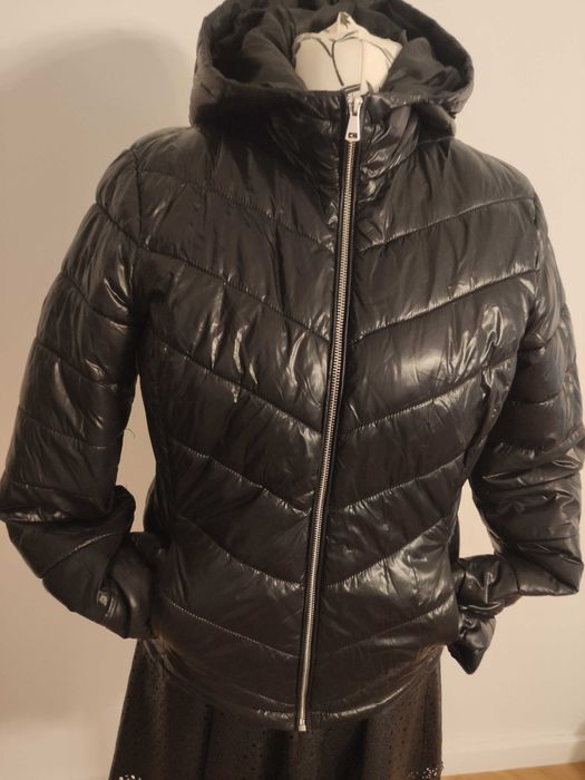 Super czarna damska kurtka, rozmiar 42