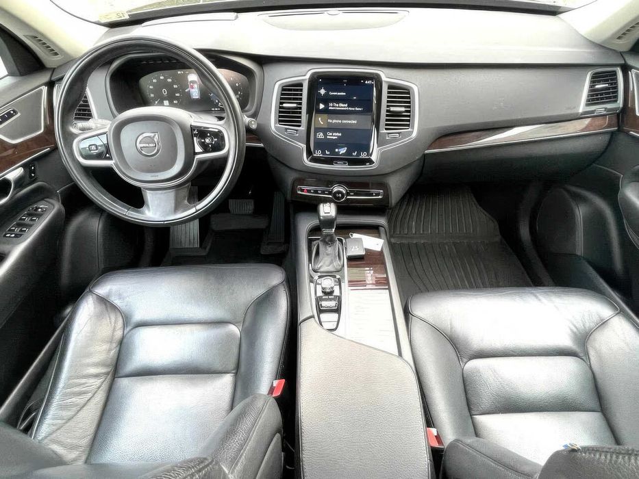 Volvo XC90 T6 Momentum      2019