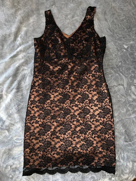 Чорна вечірня сукня з бронзовим переливом George