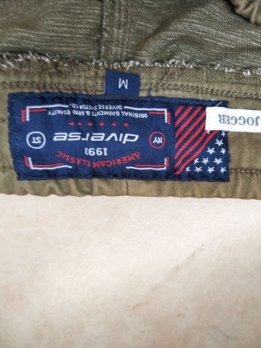 Sprzedam męskie spodnie joggery firmy Diverse