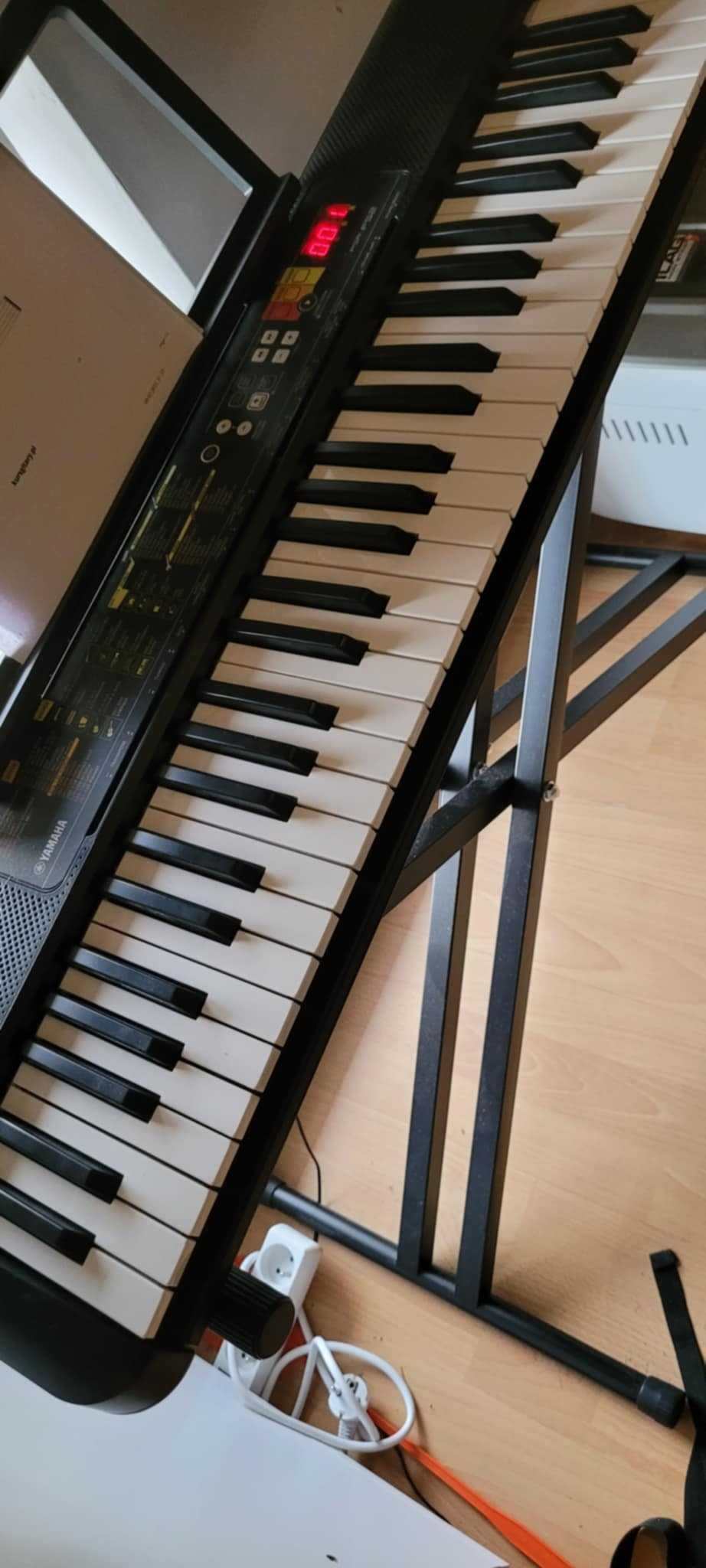 Keyboard Yamaha PSR-F52