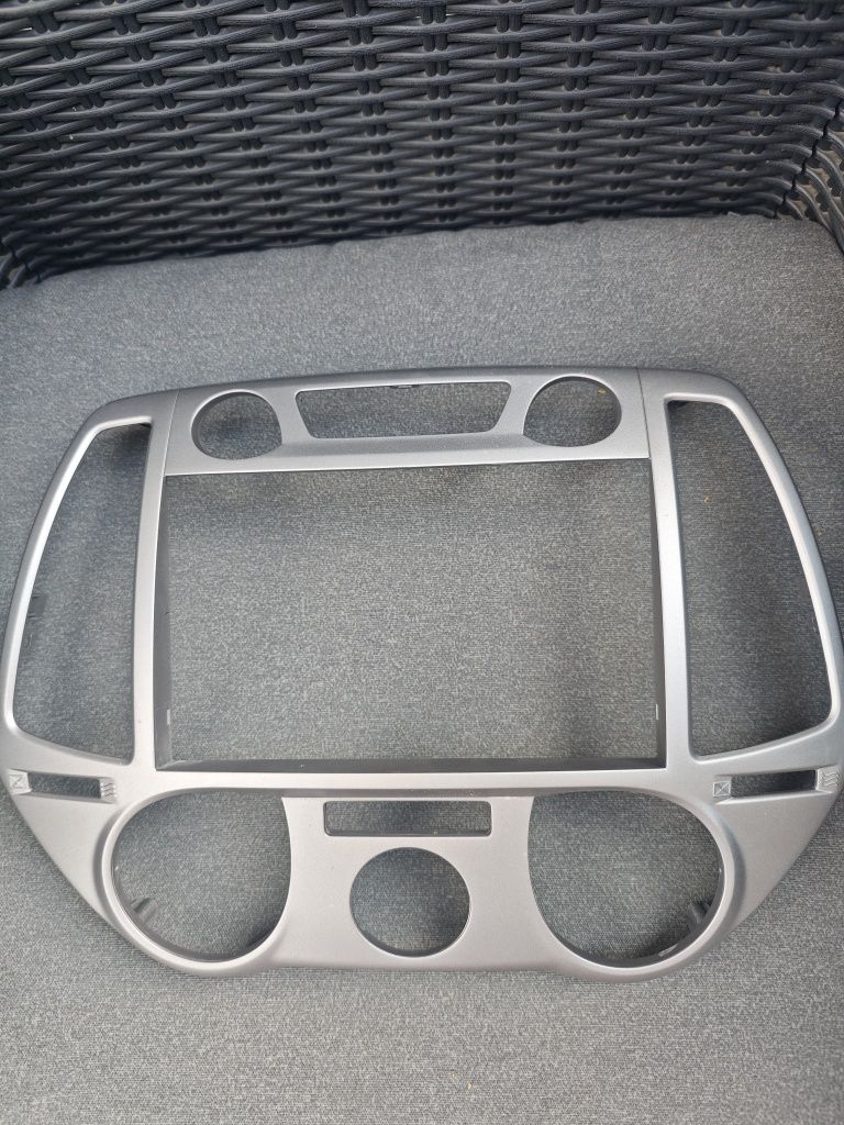 Ramka radia Hyundai i20