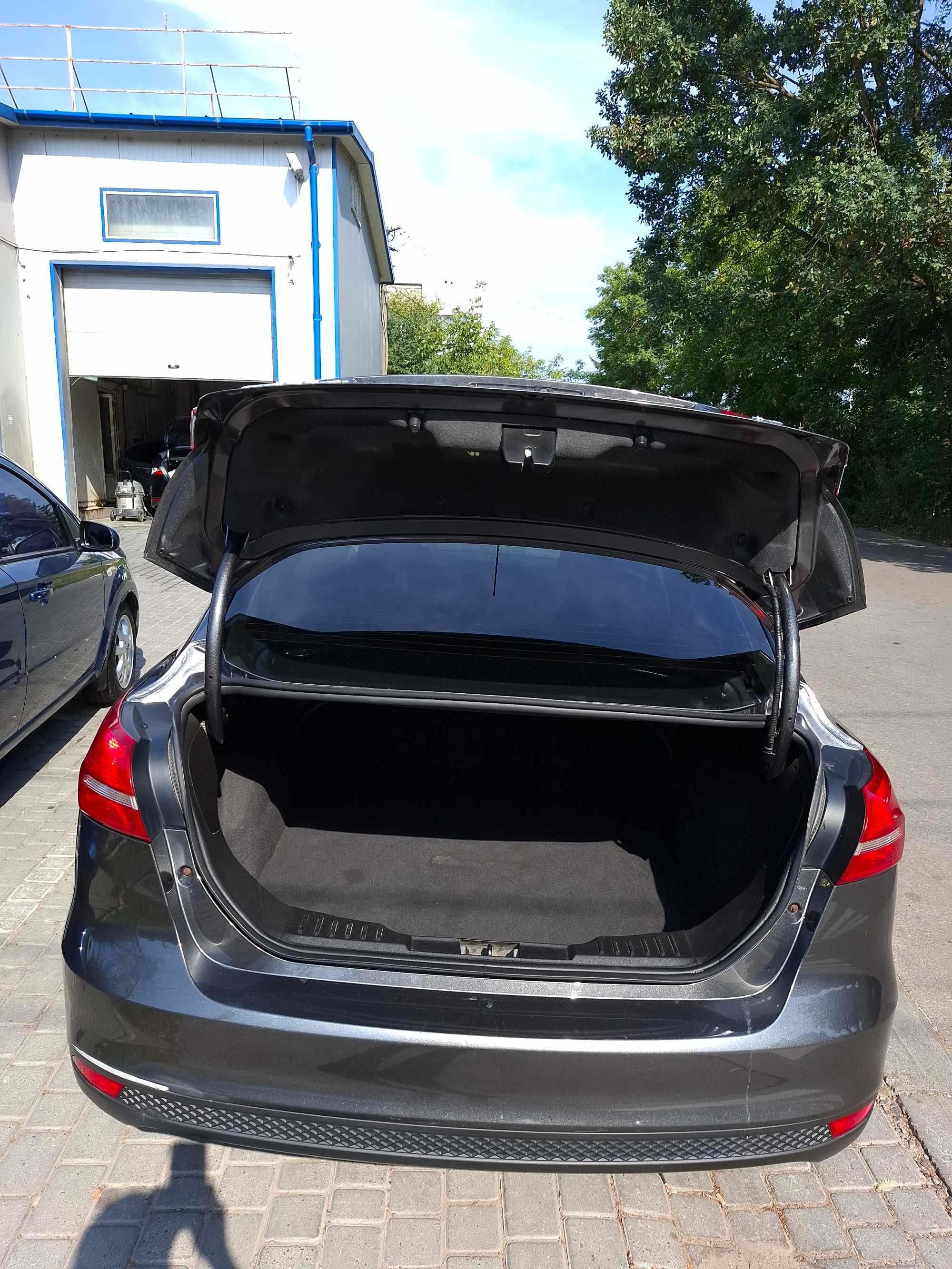 Автомобіль Форд Фокус