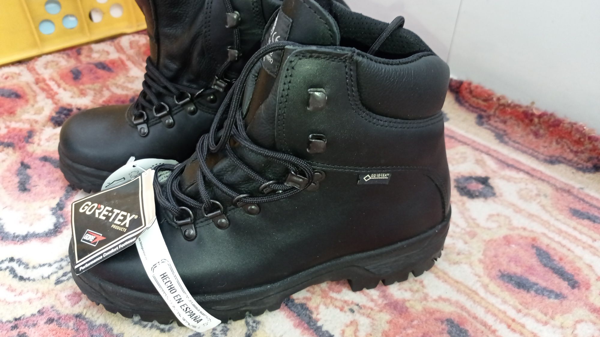 Продам ботінкі Fal Seguridad Gore-Tex