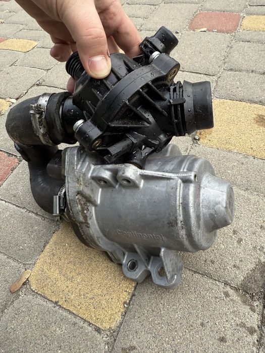 Помпа  BMW Continental 7588885-04