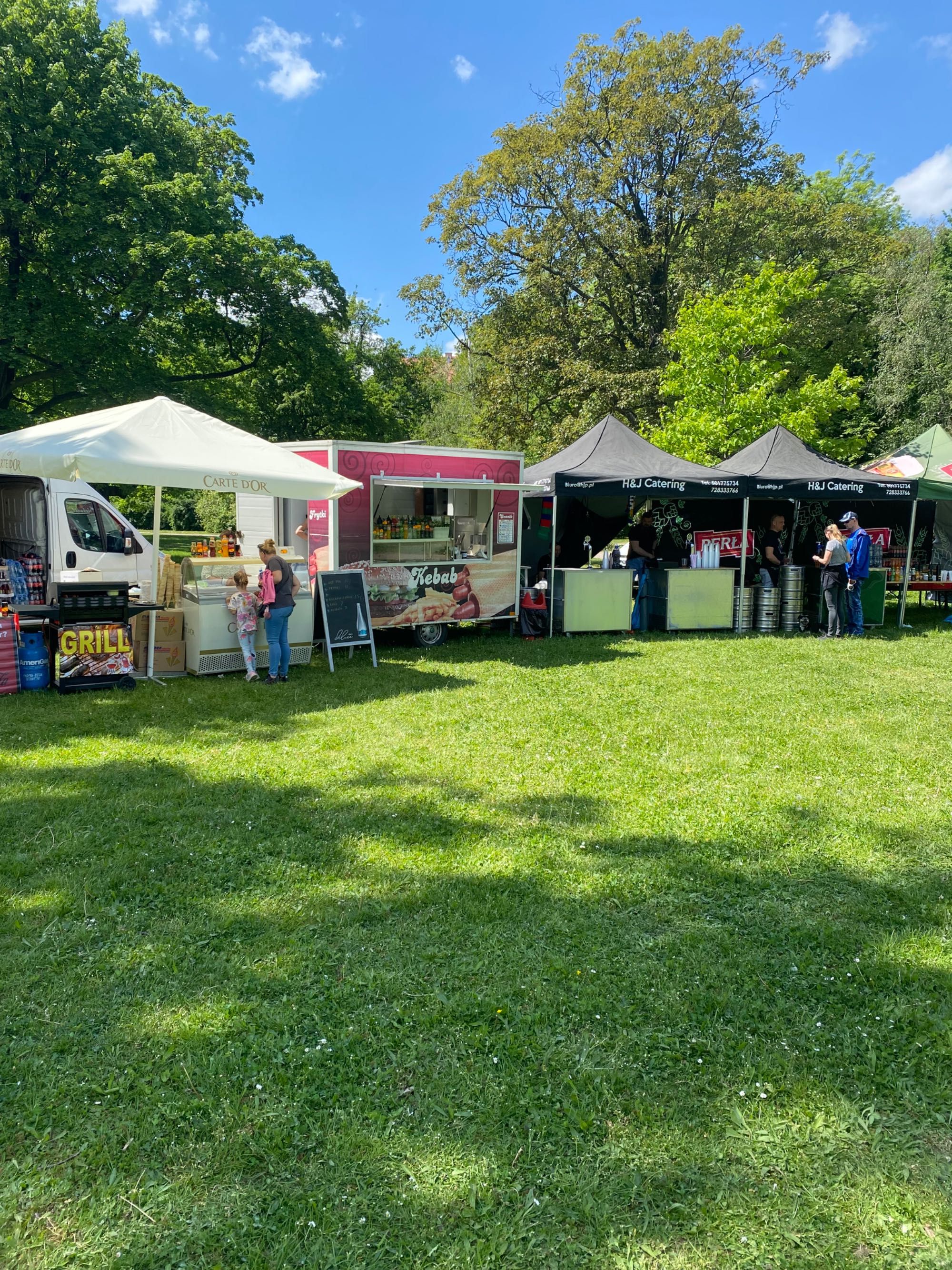 Wynajem food truck z kucharzem, wynajem przyczepy gastr. na imprezy