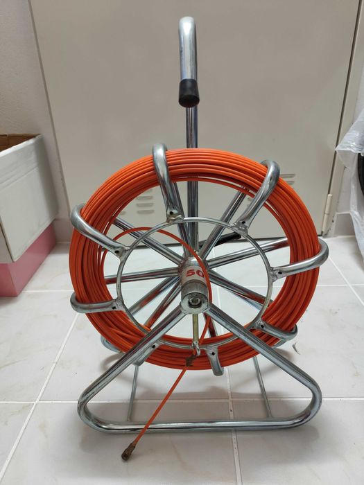 Guia de Fibra de Vidro Passa Cabos de 50 metros com Carrinho