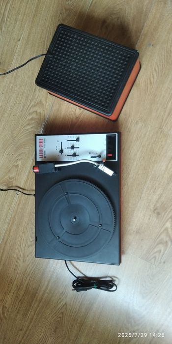 Gramofon UNITRA Artur WG-900