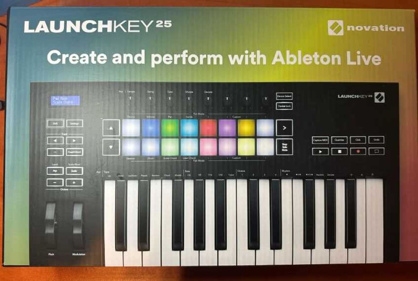 Novation Launchkey 25 MK3