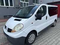 Renault Trafic 2.0 DCI 9 osób klima zadbany Środek jak nowy 2x koła