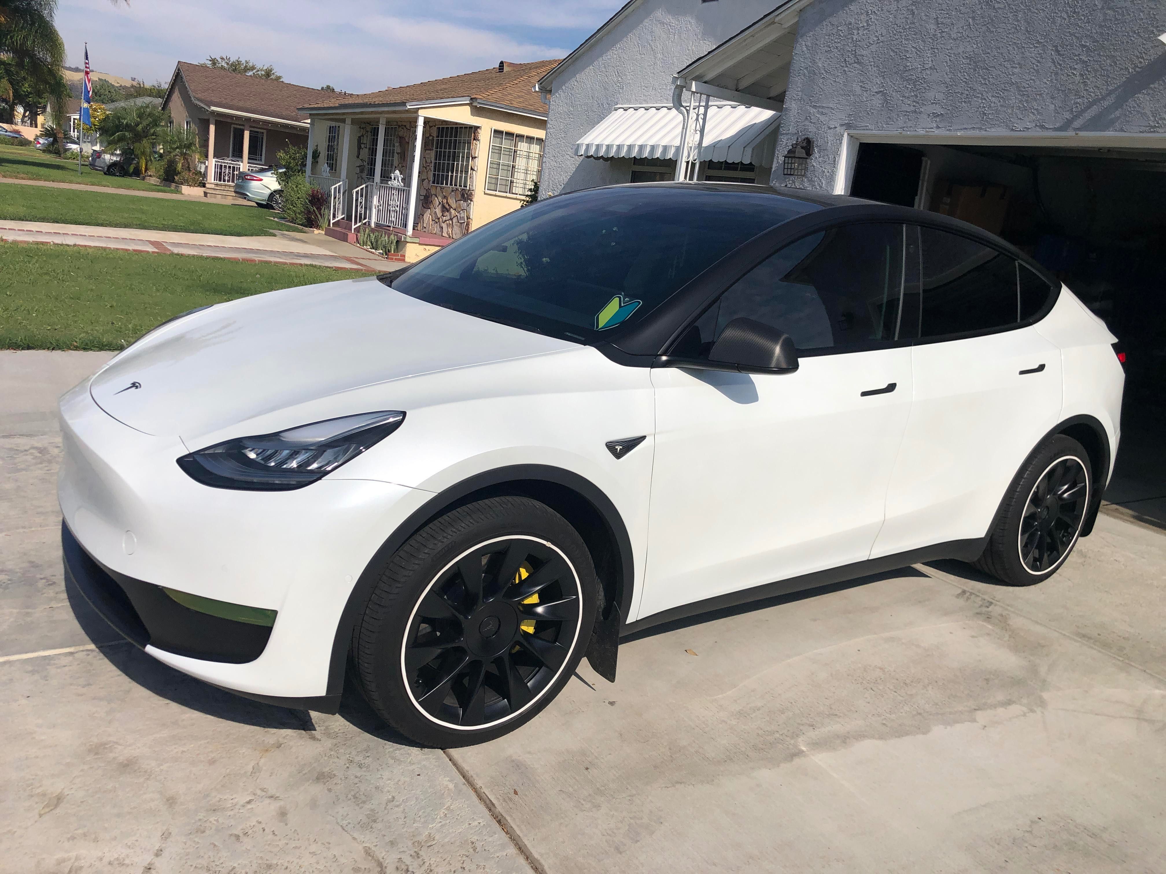 ** Oportunidade ** Capa Espelho Tesla Model Y | Preto Brilhante
