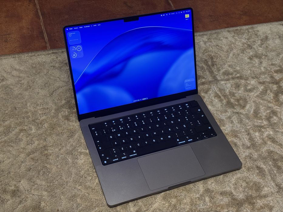 Macbook Pro 14” M2 Pro + 16gb ram + 512gb SSD
