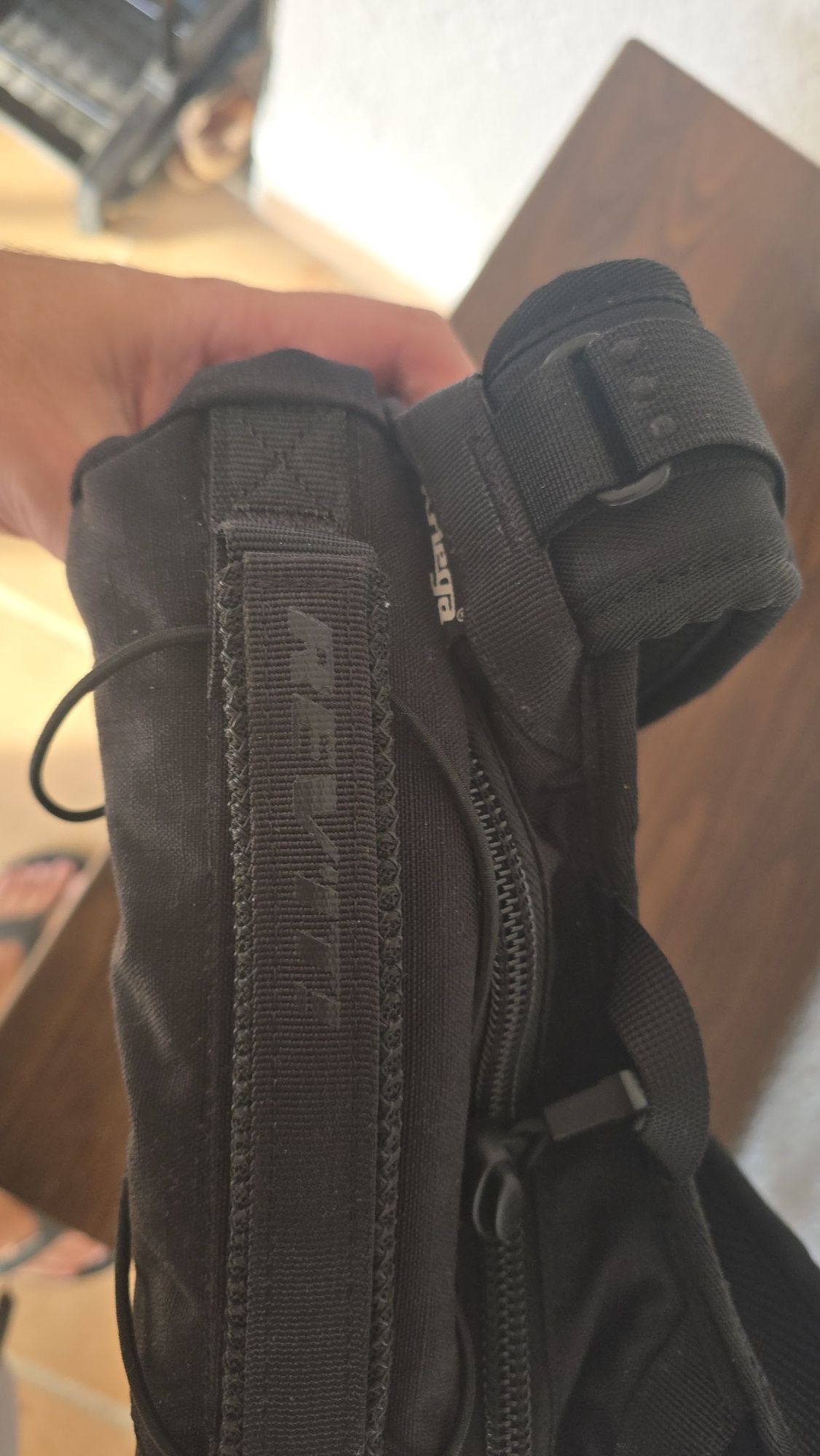 Rev'it Barren 18L H2O - plecak motocyklowy z uprzężą Quadloc-Lite