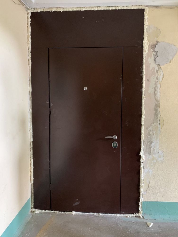 Металеві двері для підвалу з підвищеною стійкістю до вологи