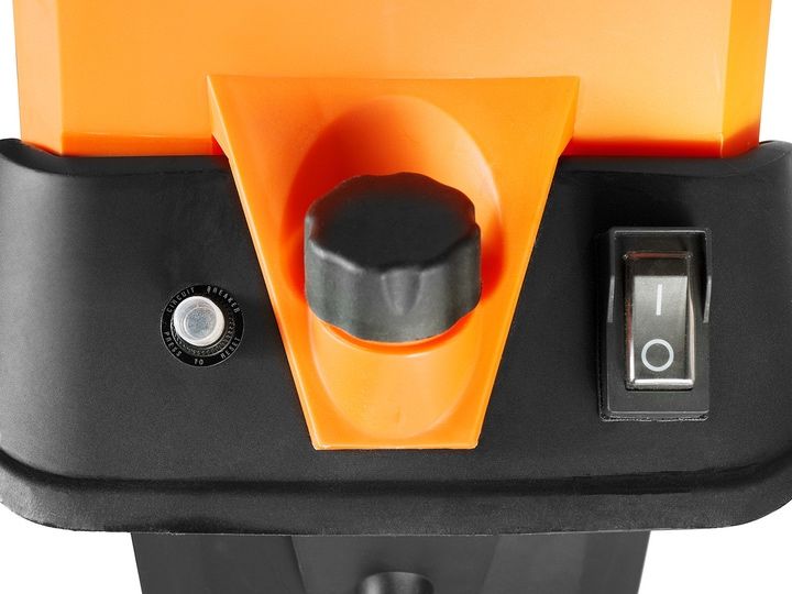 Садовий подрібнювач гілкоріз подрібнювач гілок Енергомаш ШЕ-2400