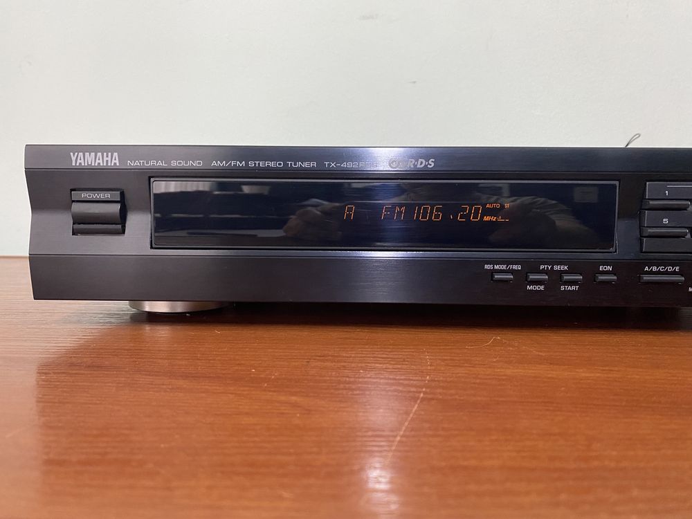 FM/AM стерео тюнер Yamaha TX-492 RDS