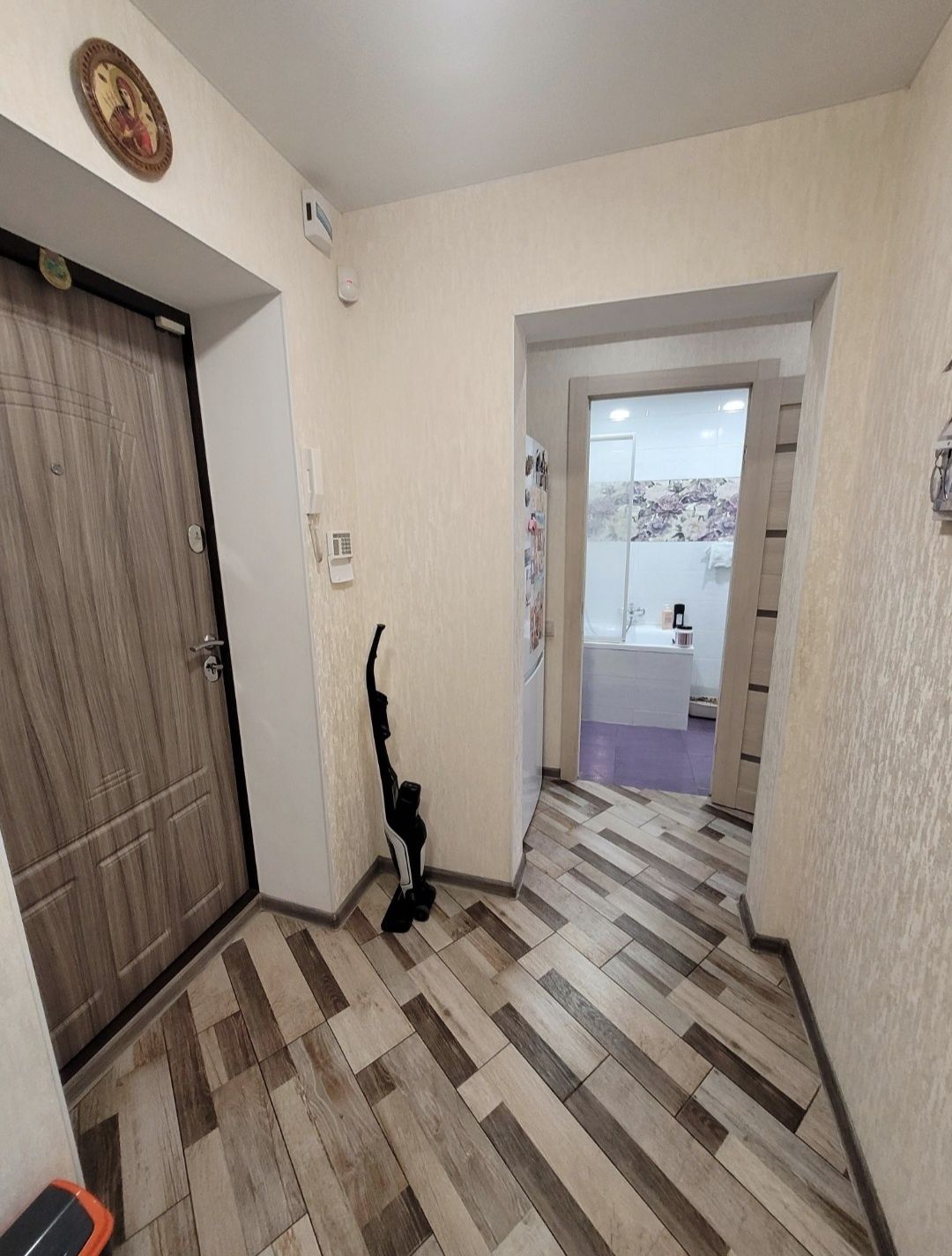 Продажа 2ой квартиры в Александровском р-не