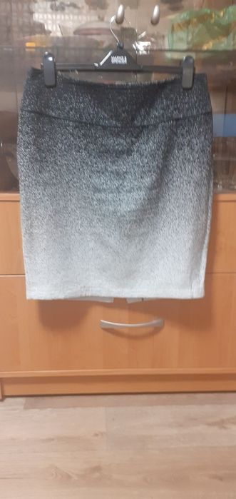 Продам спідницю жіночу