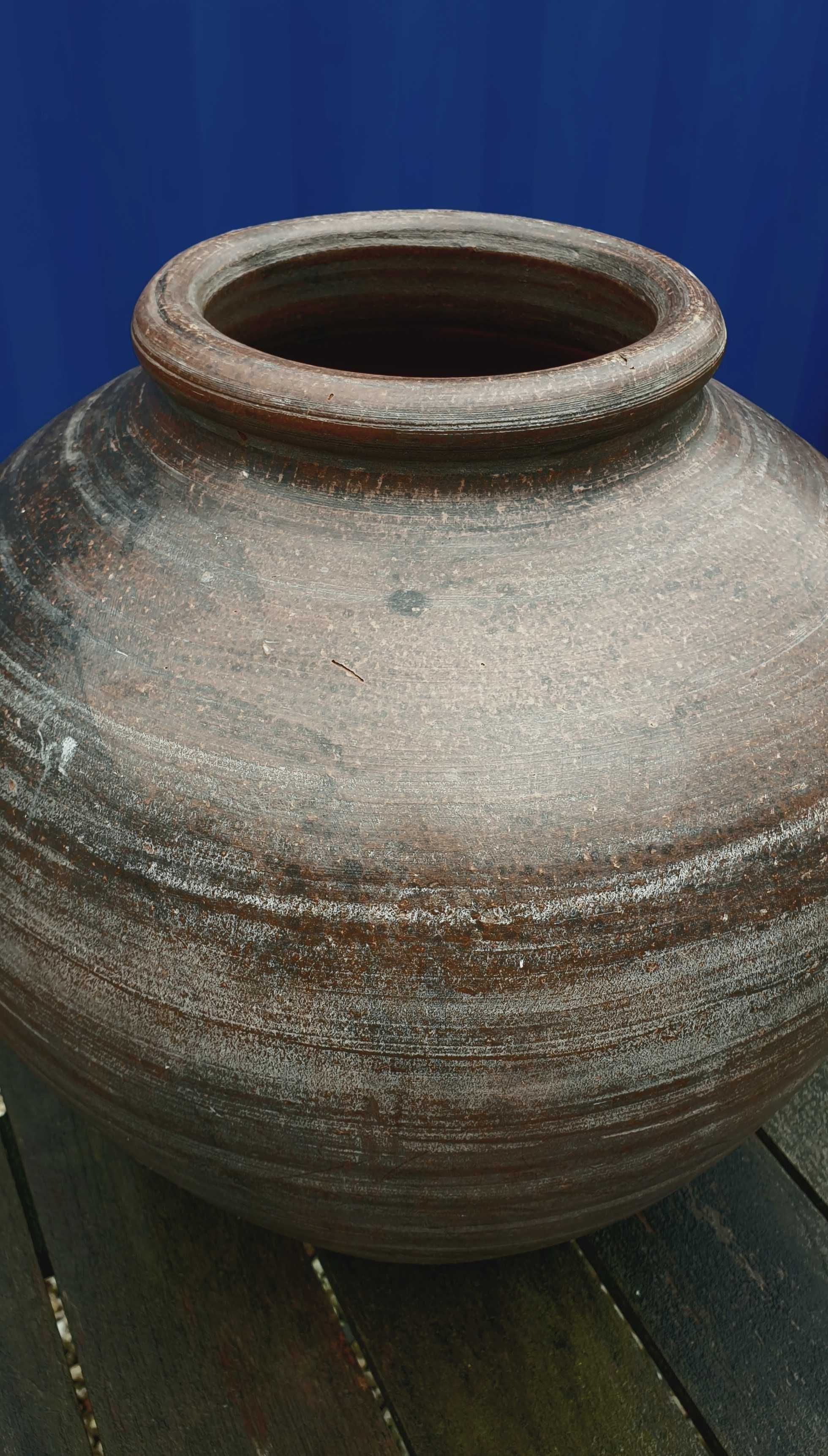 Stary dzban ceramiczny duży