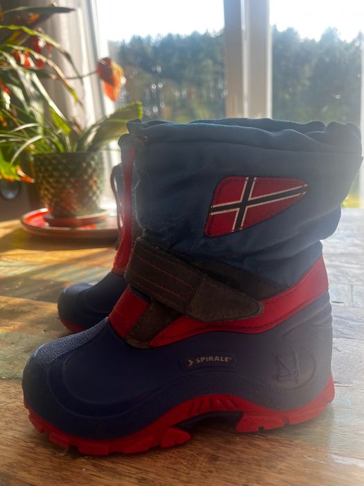 Dziecięce buty zimowe ; rozmiar 26