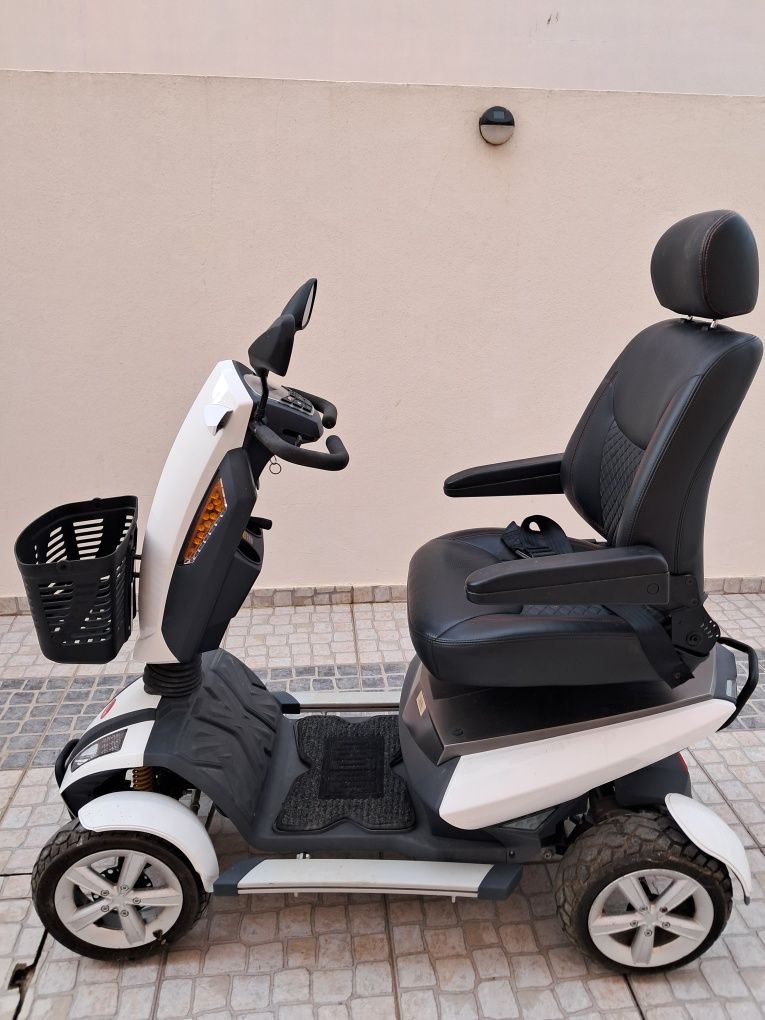 Scooter de mobilidade reduzida
