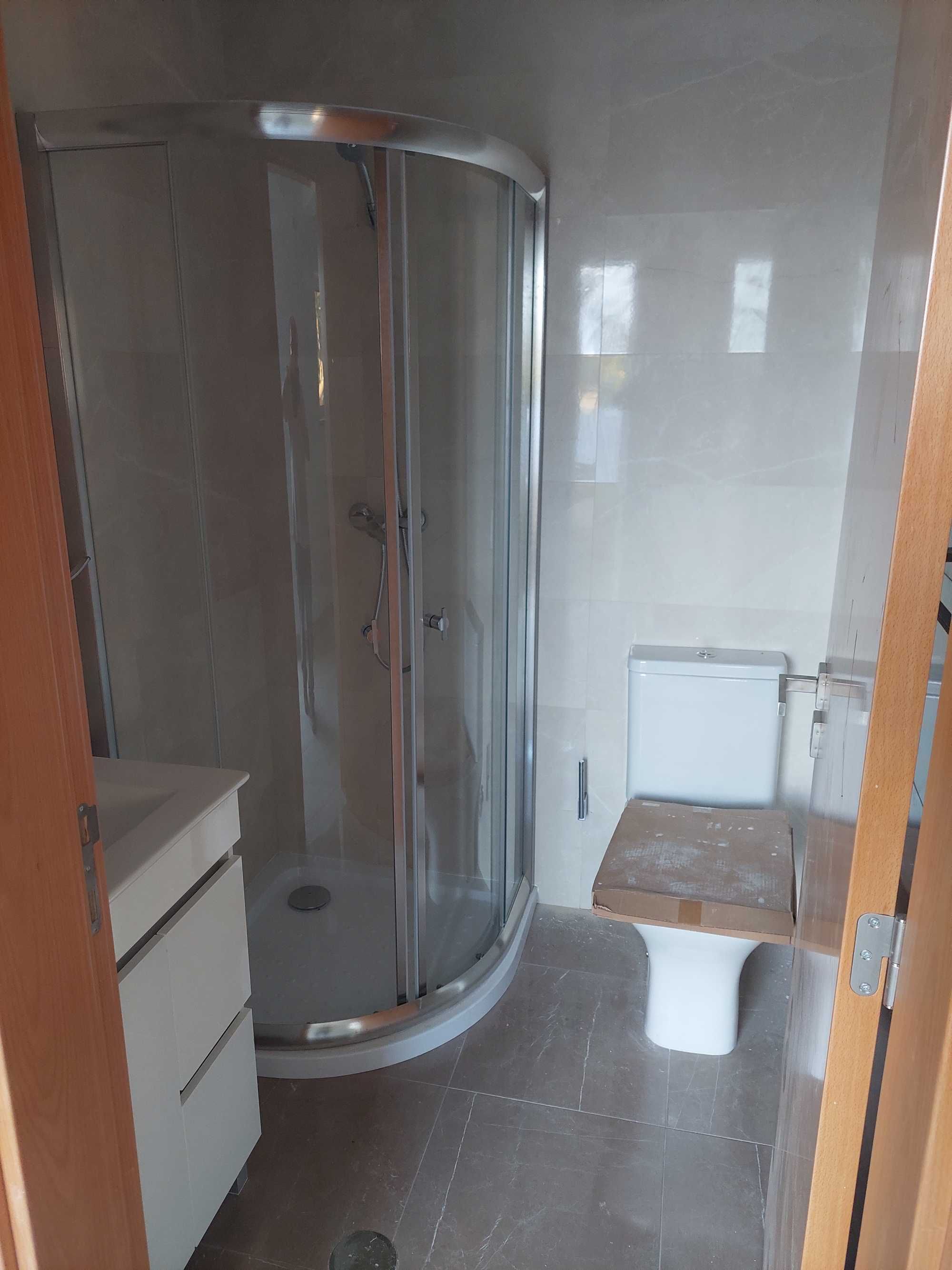 Arrendo casa com um quarto em Águeda (perto do Mercadona)