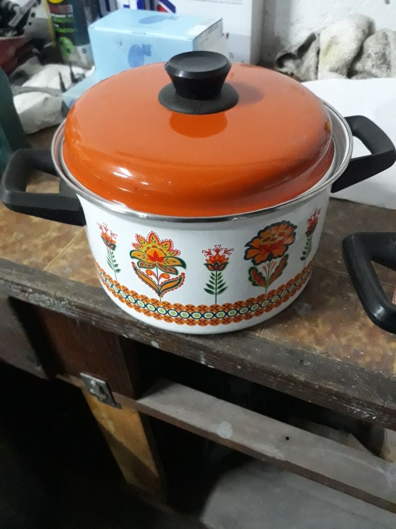 Vendo 3 tachos vintage ,ideal para decoração de cozinha rústica