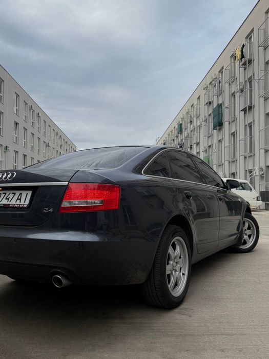 Продам Ауди А6С6 2.4 бензин