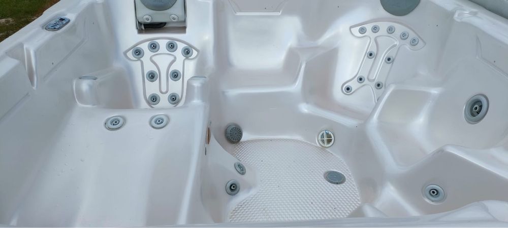 Jacuzzi Wanna Ogrodowa  Dimensio One Spa Venture White Mist