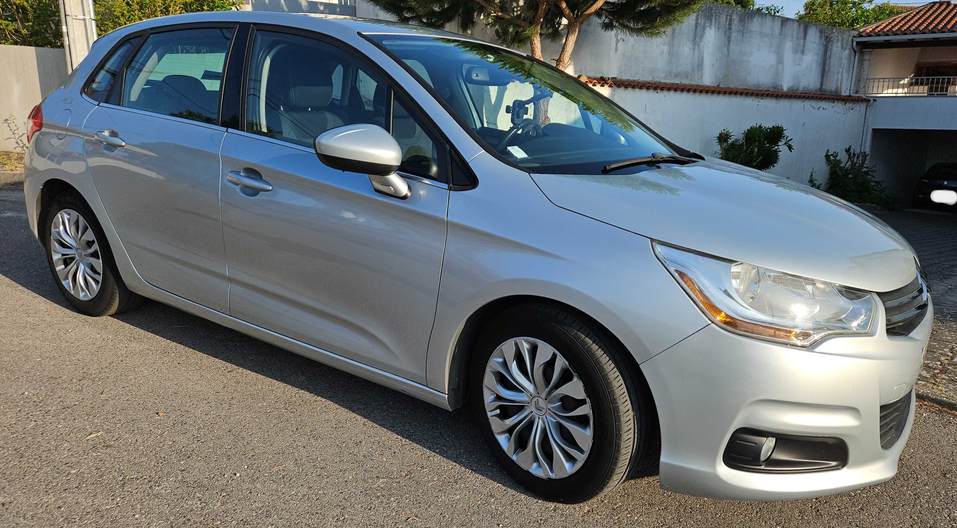 Citroen C4 1.6 e-HDI 113cv de 2013 com 160 000km [Preço negociável)