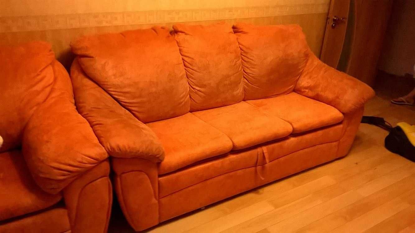 Продам кресло + диван в хорошем состоянии