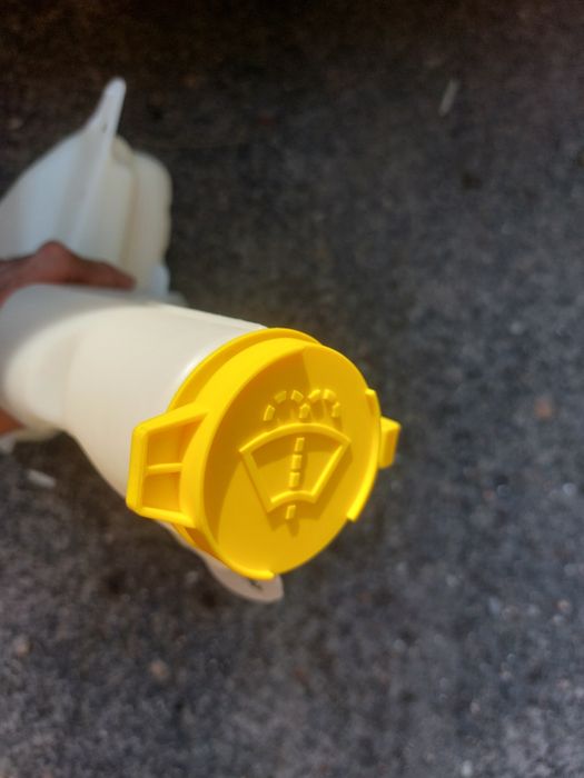 Бачок Омивача Jeep Cherokee KL 2018 2019 2020 2021 2022