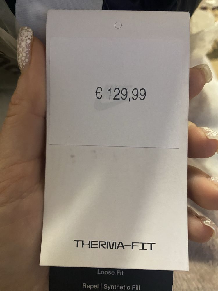 Пухлве пальто NIKE
