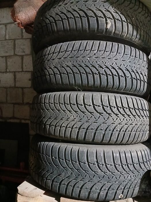 Opony zimowe Kumho 225/60/17