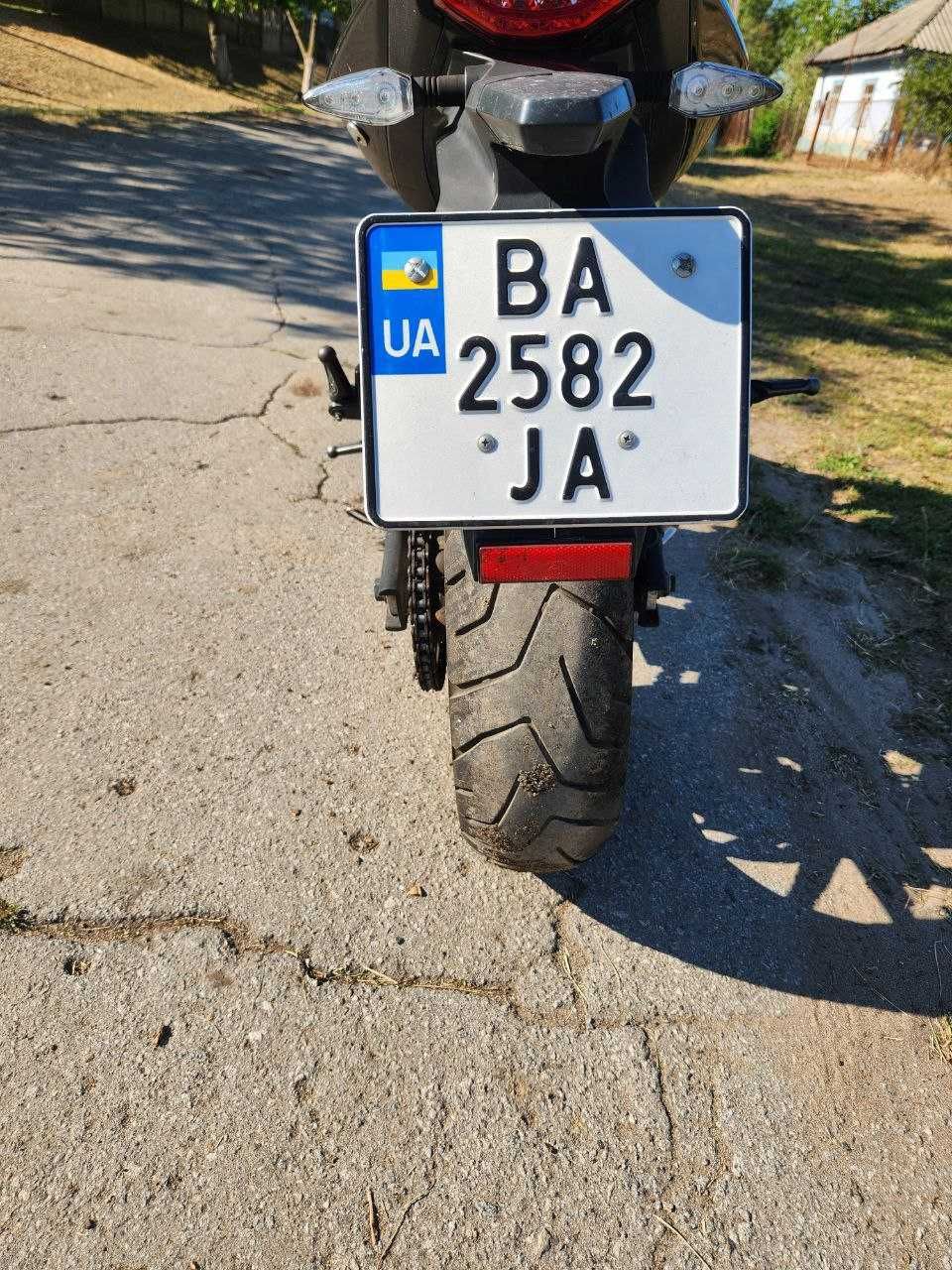 Benelli tnt 300 2015